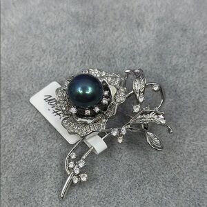 Silver and Black Taithian Black Pearl Brooch